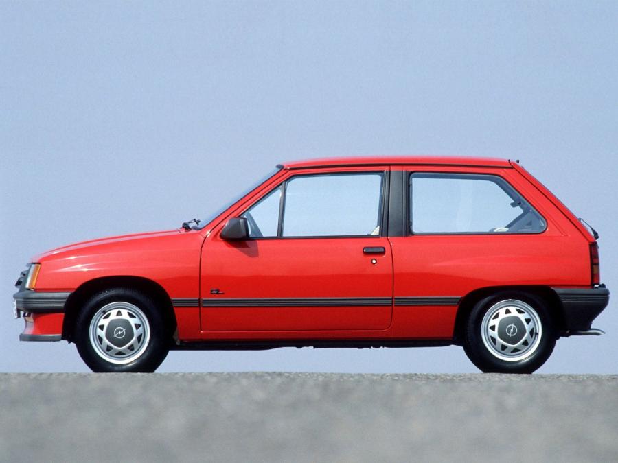  Opel Corsa 1982 года  (фото 11 из 12)